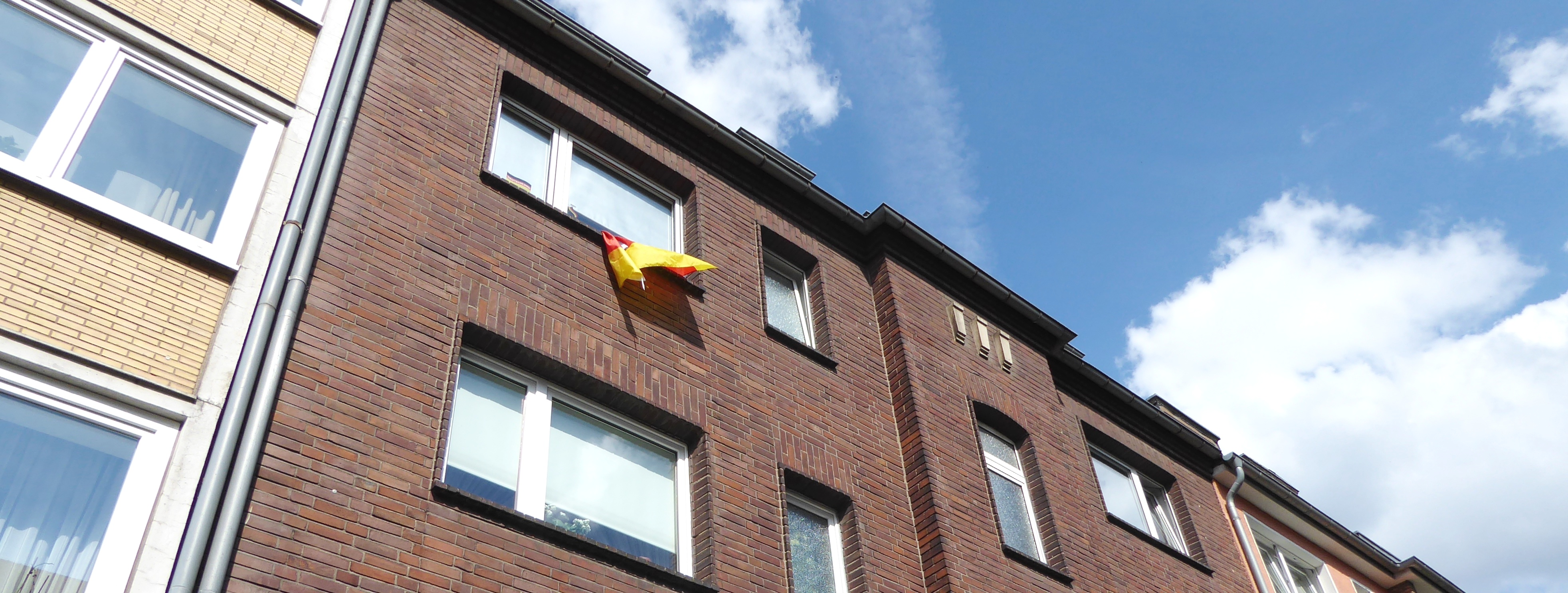 + + + Verkauft ... Mehrfamilienhaus in Düsseldorf - Eller + + +